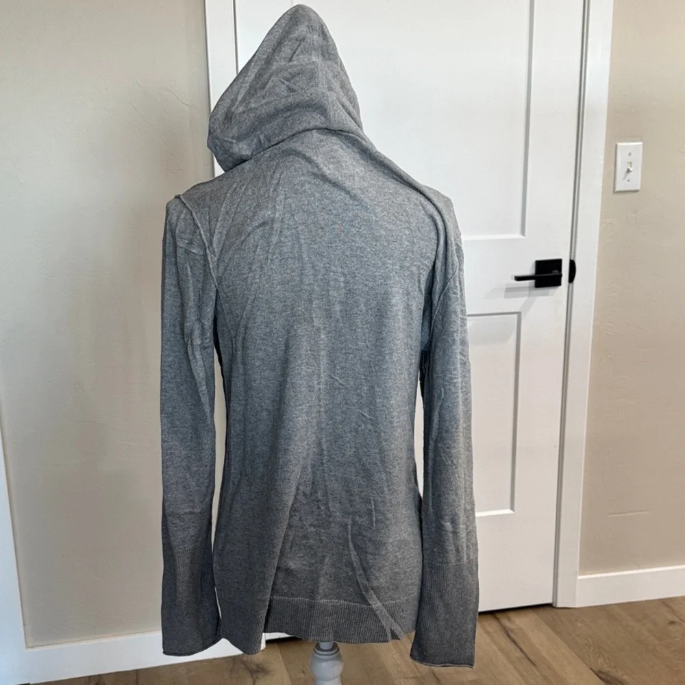 AEO GRAY BUTTON UP CARDIGAN WITH HOODIE - Picture 5 of 15
